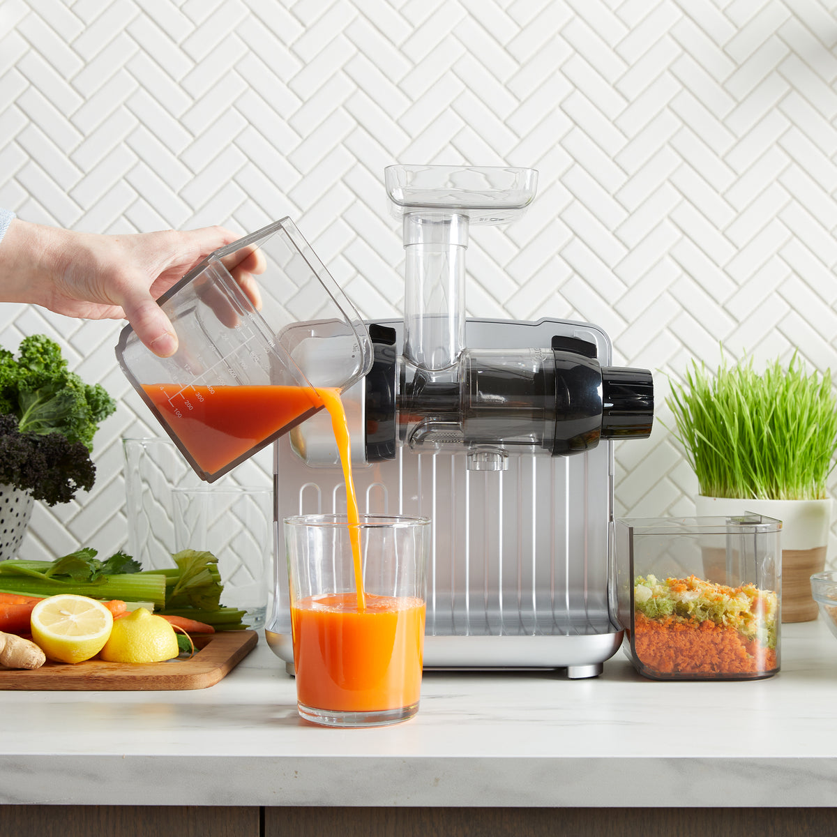 Omega JCUBE500 Cold Press 365 Masticating Slow Juicer and Nutrition System with On-Board Storage, in Silver (JCUBE500SV)