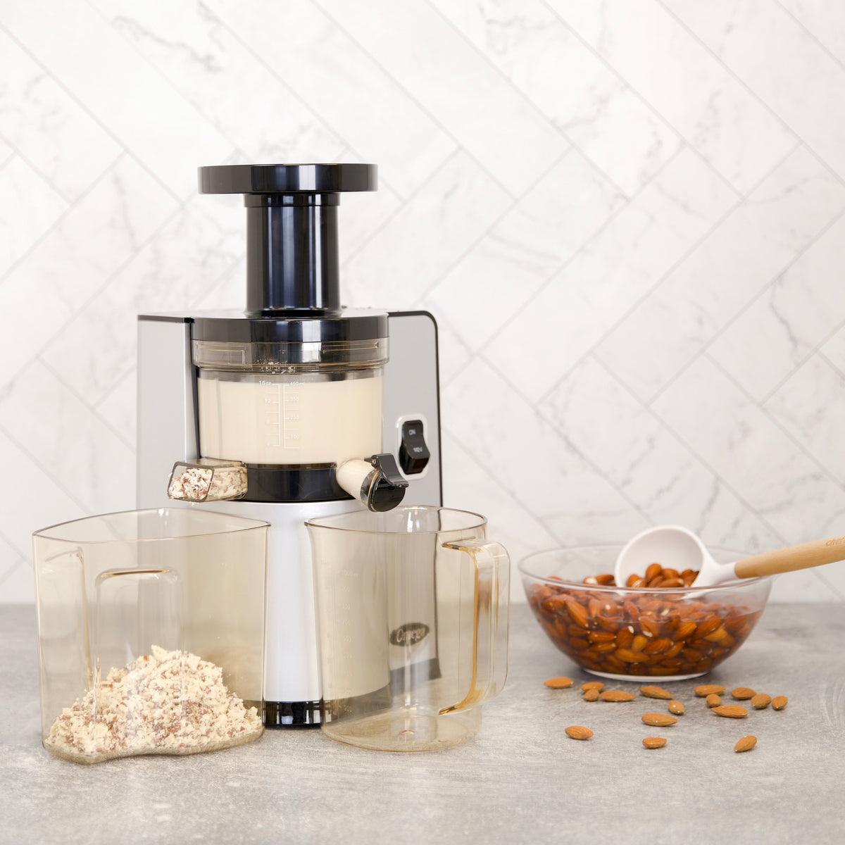 Omega VSJ843Q Cold Press Masticating Vegetable and Fruit Extractor, Vertical Low-Speed Juicer, in Silver (VSJ843QS)