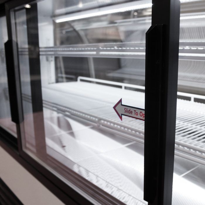 Turbo Air TCGB-72-W(B)-N 72" Refrigerated Bakery Display Case, White or Black, 23.2 Cu. Ft.