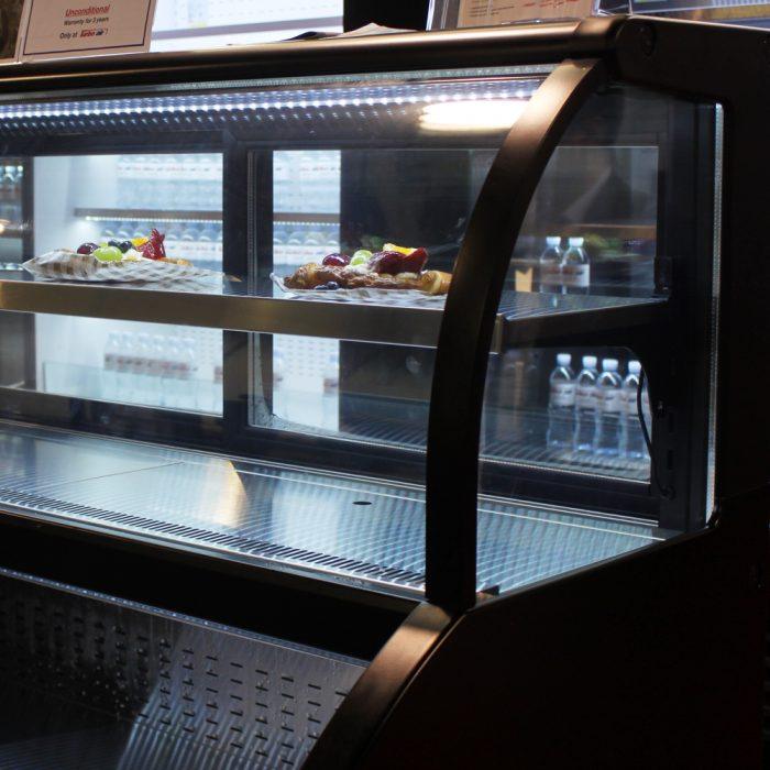Turbo Air TOM-W-50SB-N 50" Dual Service Open Display Merchandiser with Refrigerated Top Case, Black
