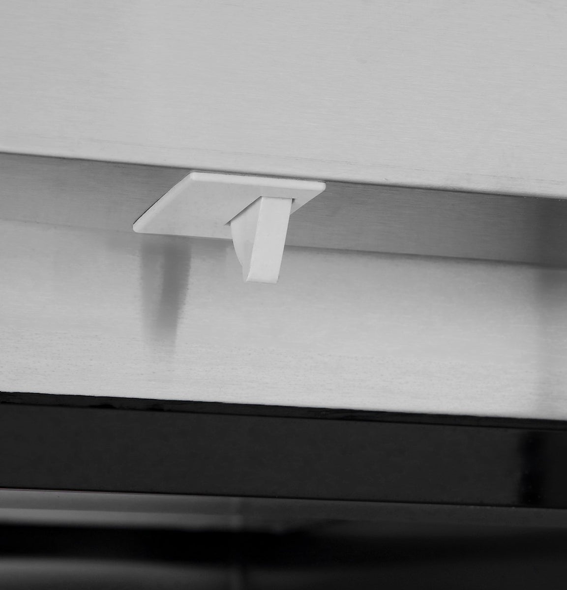 Atosa MCF8701GR - Bottom Mount (1) One Glass Door Freezer