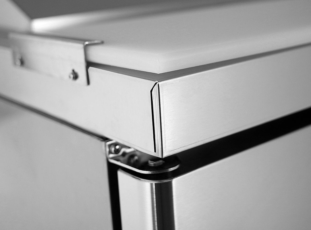 Atosa MSF8301GR 27" Sandwich Prep Table, with 8 Stainless Steel Pans