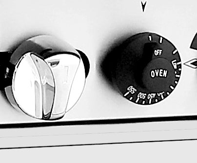 Atosa AGR-36G 36" Gas Range with 36" Griddle, 1 26" Oven, 2 Oven Racks, Castors Included