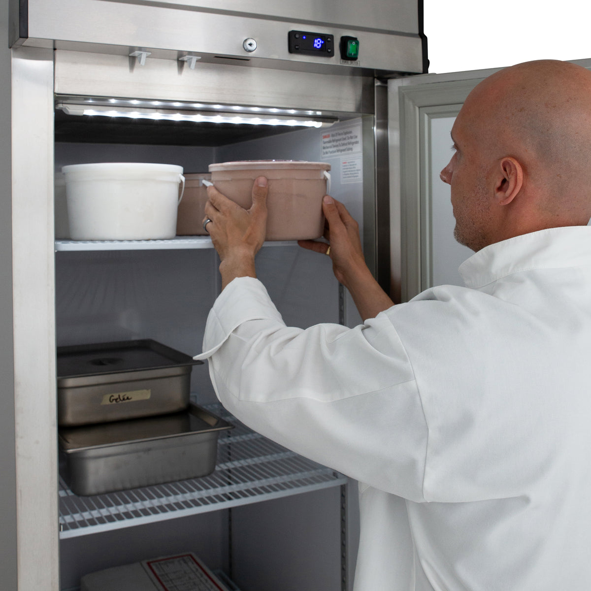 Maxx Cold MVF-23FD V-Series 1 Door Reach-In Freezer, Bottom Mount, 27"W, 19 cu. ft. Storage Capacity, in Stainless Steel (MVF-23FDHC)