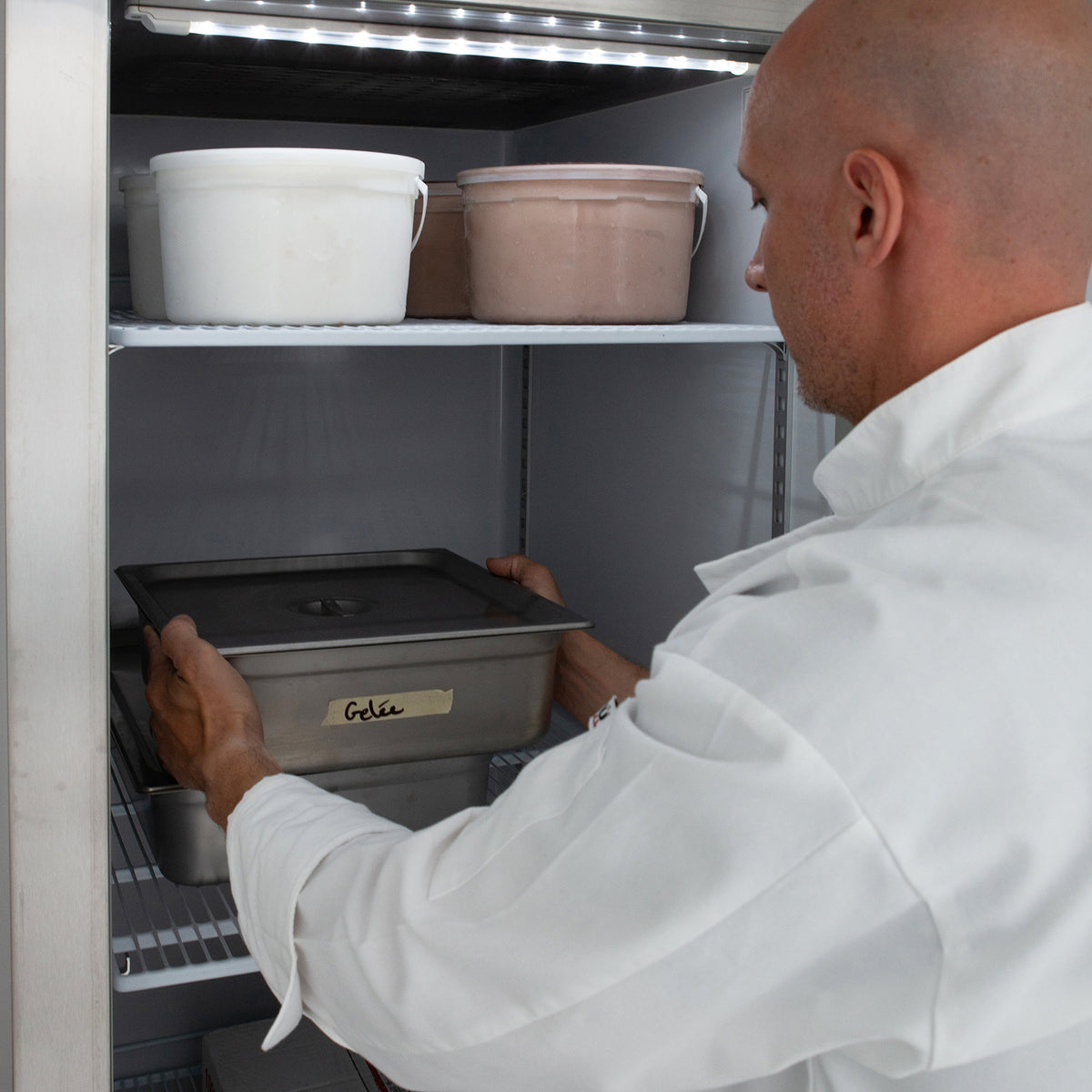 Maxx Cold MVF-23FD V-Series 1 Door Reach-In Freezer, Bottom Mount, 27"W, 19 cu. ft. Storage Capacity, in Stainless Steel (MVF-23FDHC)