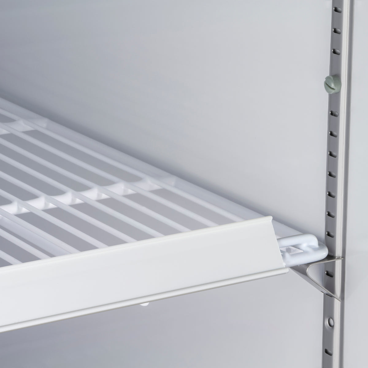 Maxx Cold MVMF12 V-Series Single Glass Door Merchandiser Freezer, 25"W, 12 cu. ft. Storage Capacity, in Black (MVMF12B)