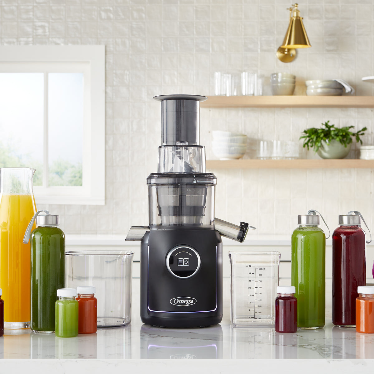 Omega OMSMVT Self Feeding Juicer, Wide Mouth, Intellidial Technology