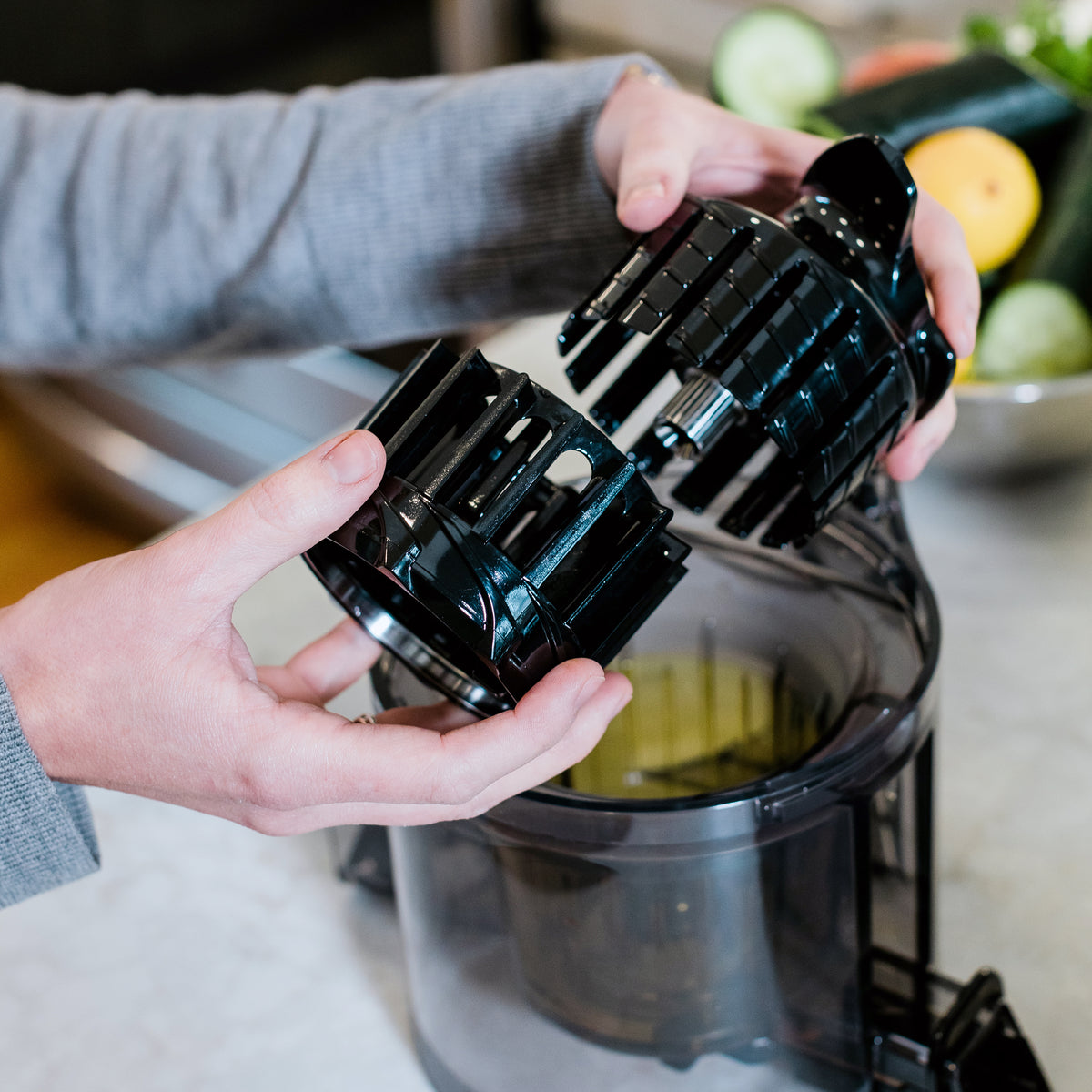 Omega JC2022 Effortless Batch Juicer, 2L Capacity, in White (JC2022WH11)