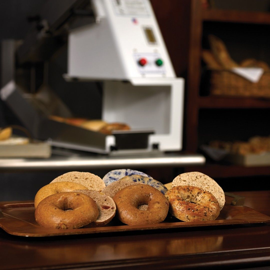 Oliver 723-N Bagel & Bun Slicer