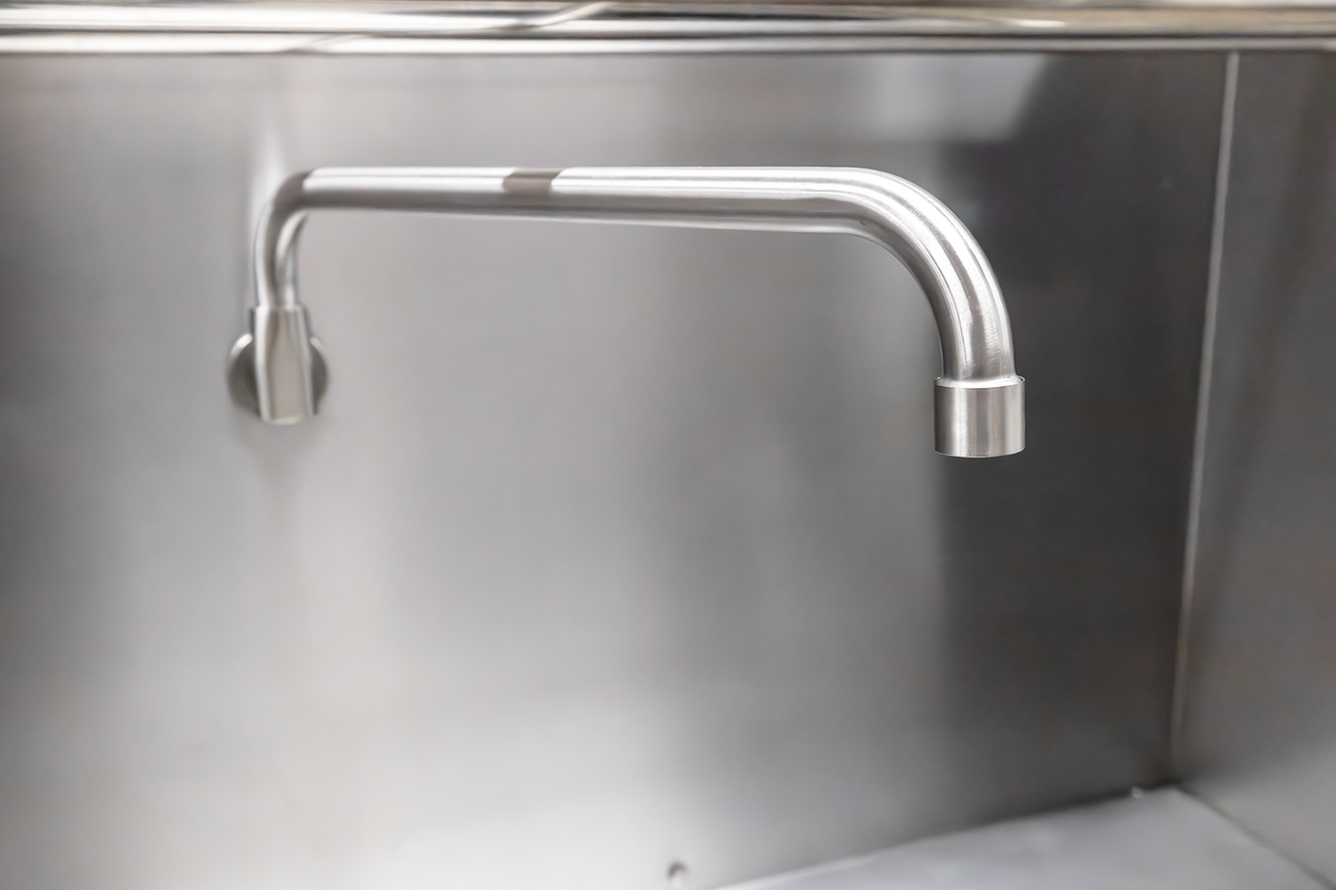 Omcan CE-CN-W2L1-NG 47.5 In. Natural Gas Chamber Wok Range, 2 chambers (13" + 16"), 220,000 BTU, Stainless Steel Faucet and Backsplash