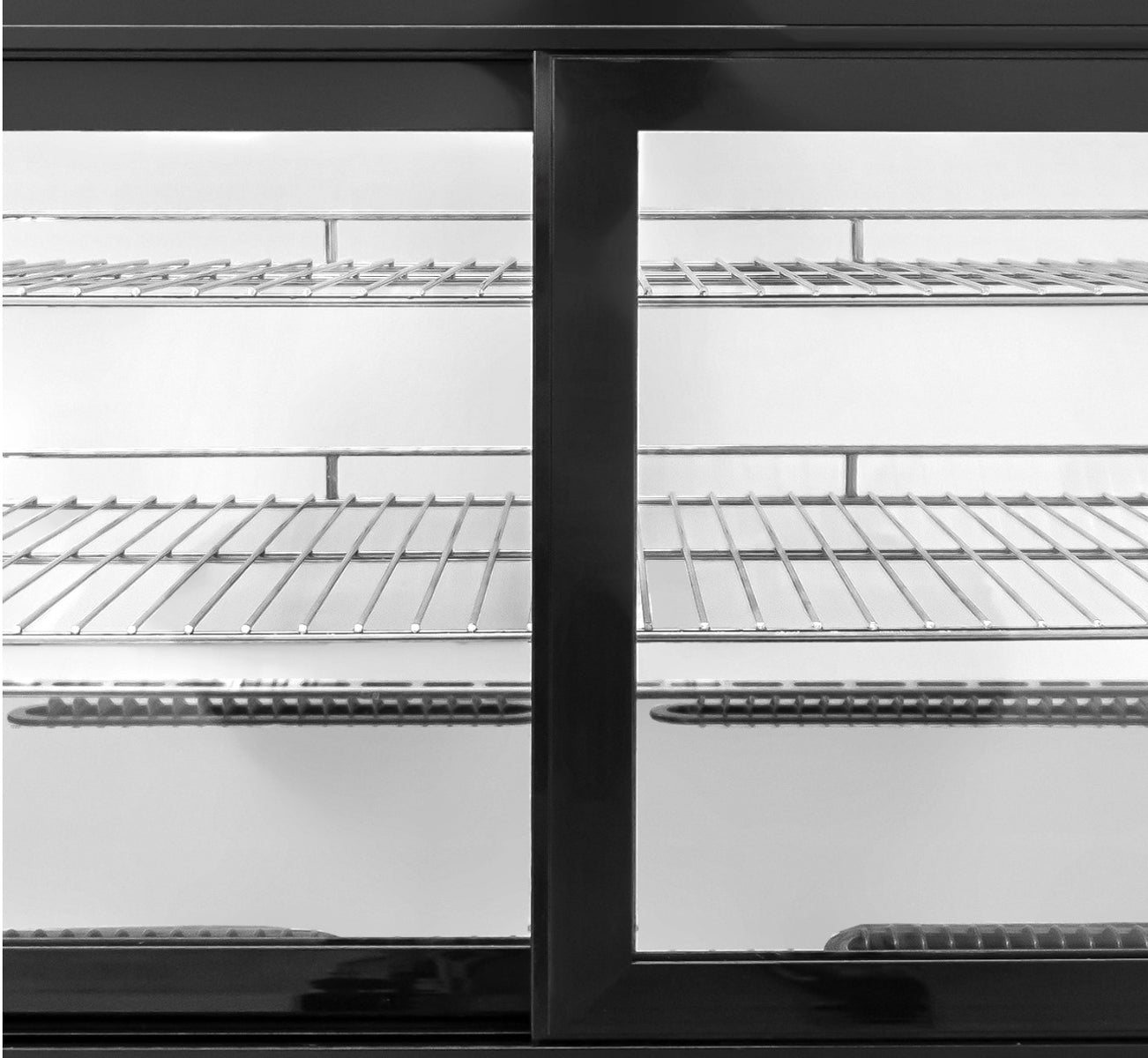 Omcan RS-CN-0252-4D 60 In. Drop-In Curved Glass Refrigerated Display Showcase, 198L (6.9 Cu. Ft.), R290