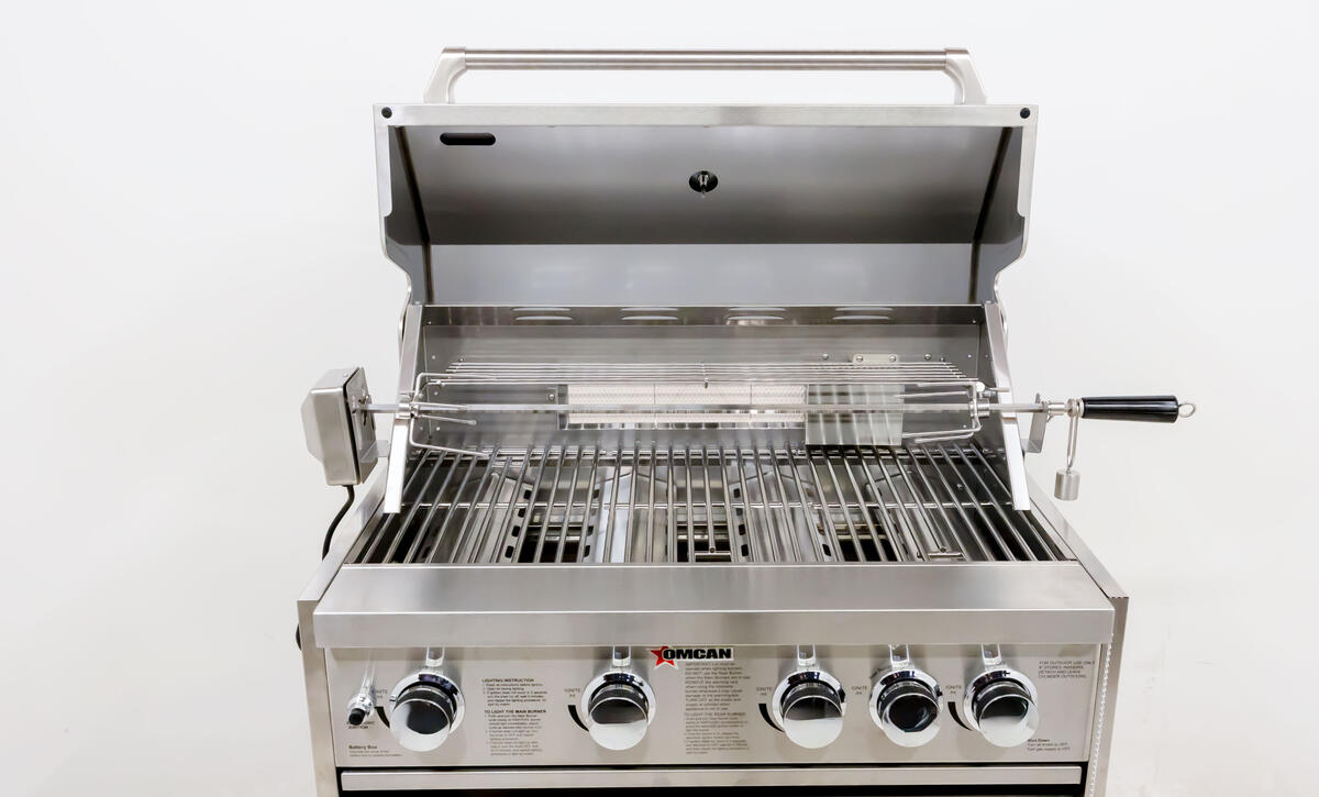 Omcan CE-CN-0030-B LP 30 In. Built-In Propane BBQ Grill, 5 Burners, 58,000 BTU, Rotisserie Kit, LED Lighting