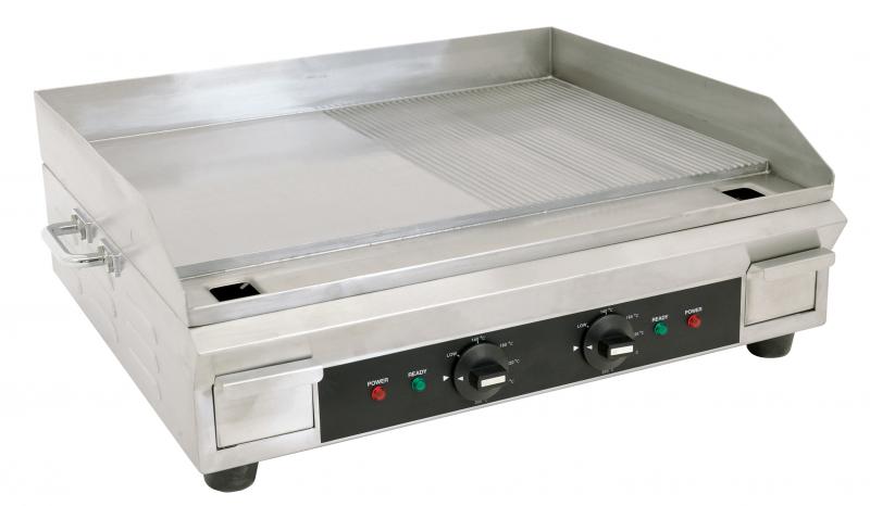 Omcan CE-CN-0610-FR 24 In. Electric Griddle, Half Smooth / Half Ribbed, 3.6 kW, Two Independent Controls, 240V