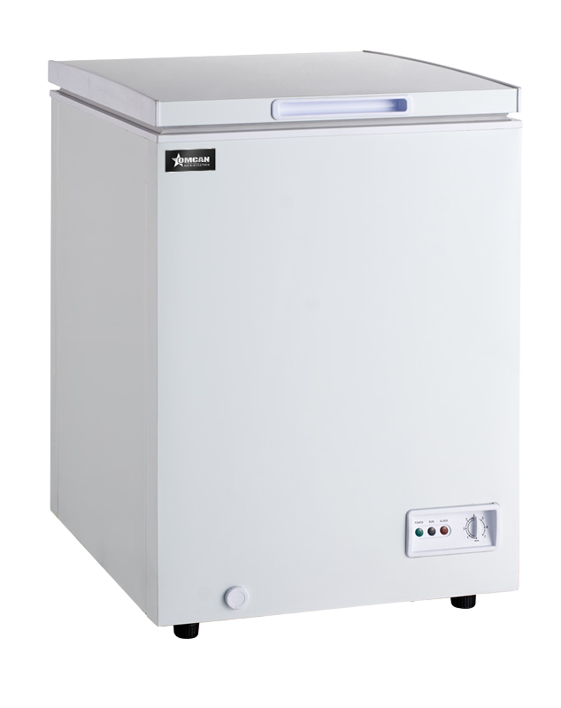 Omcan FR-CN-0142 30 In. Chest Freezer, 4.9 Cu. Ft., R600 Refrigerant, Embossed Aluminum Interior