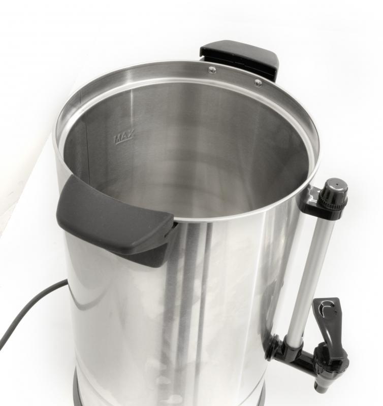 Omcan CM-CN-0043 6.3L (1.66 Gal.) Coffee Percolator, 43-Cup Capacity, Stainless Steel Double Wall