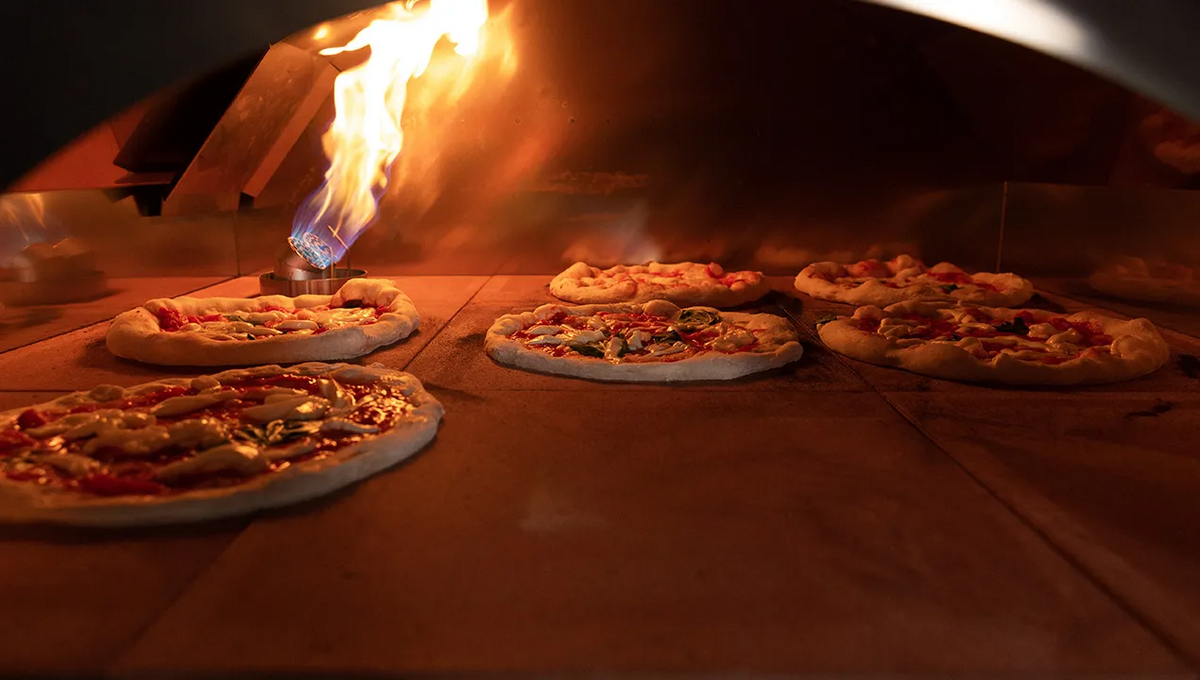 Omcan 59322 Alfa Quick Series 47" Natural Gas Pizza Oven, 4 Pizza Capacity, 50 Pizzas/Hour
