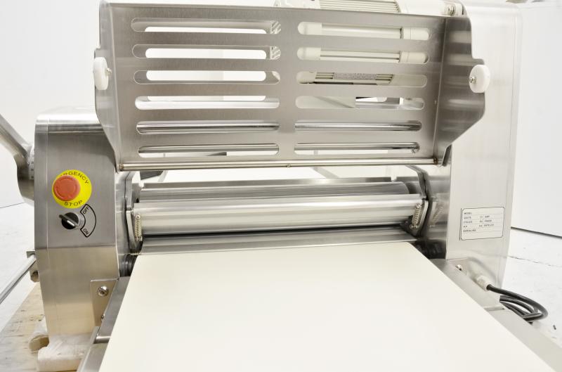 Omcan BE-CN-2083-CSS 30 In. Stainless Steel Countertop Reversible Dough Sheeter, 560W, Foldable Tables, Safety Guards