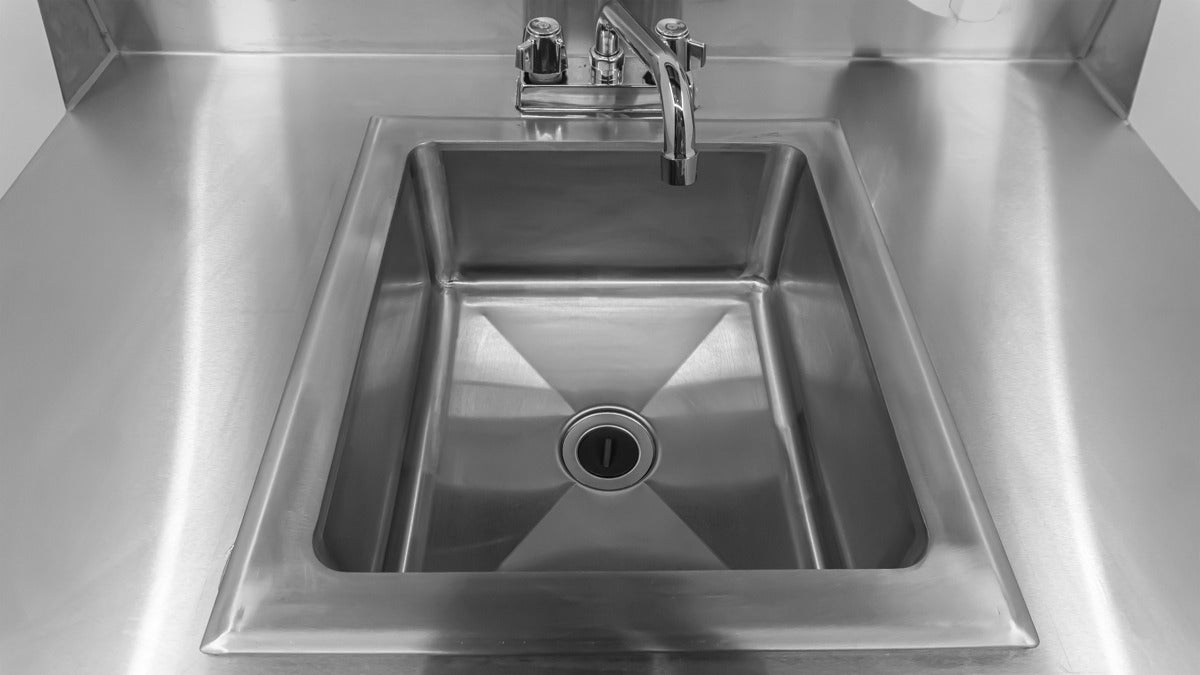 Omcan 46788 34 In. Portable Hand Sink with Water Heater and Pump, Fresh and Waste Tanks, Casters