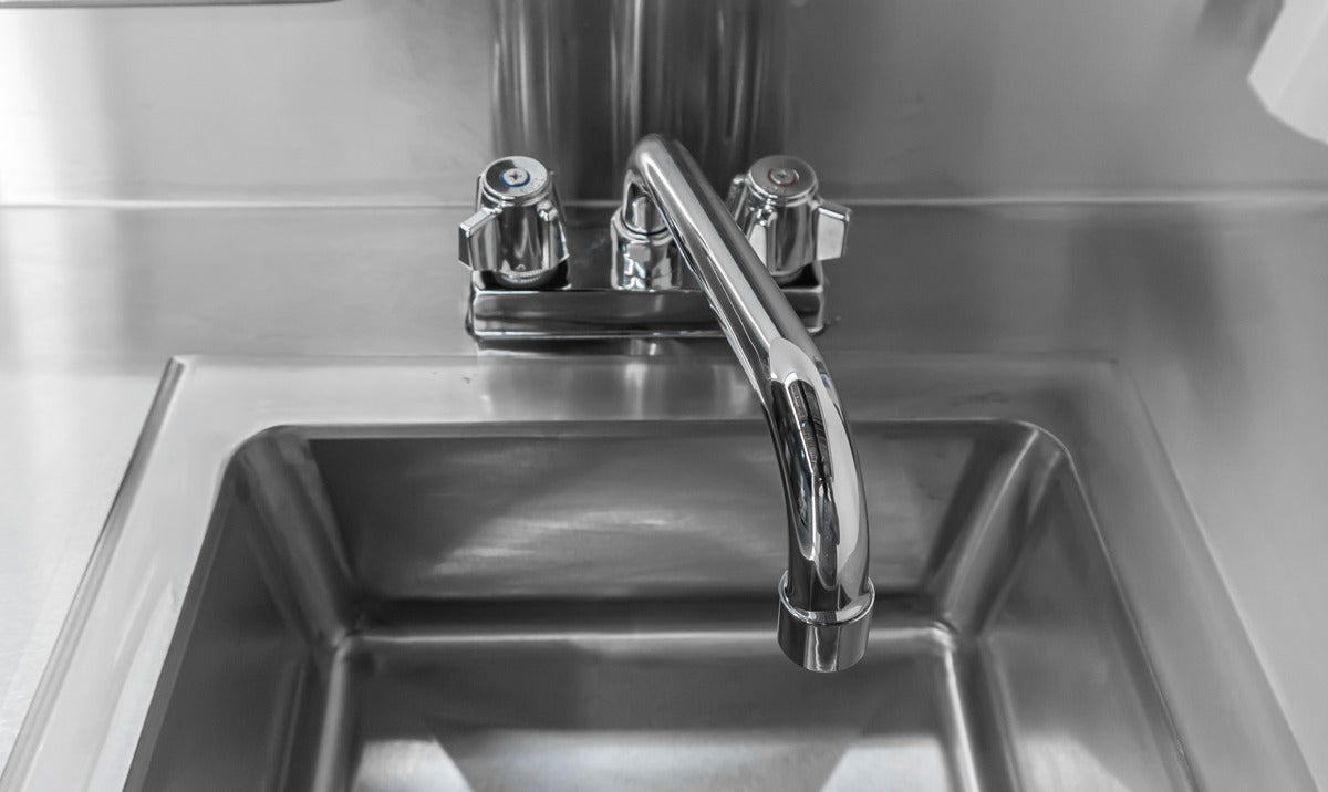 Omcan 46788 34 In. Portable Hand Sink with Water Heater and Pump, Fresh and Waste Tanks, Casters